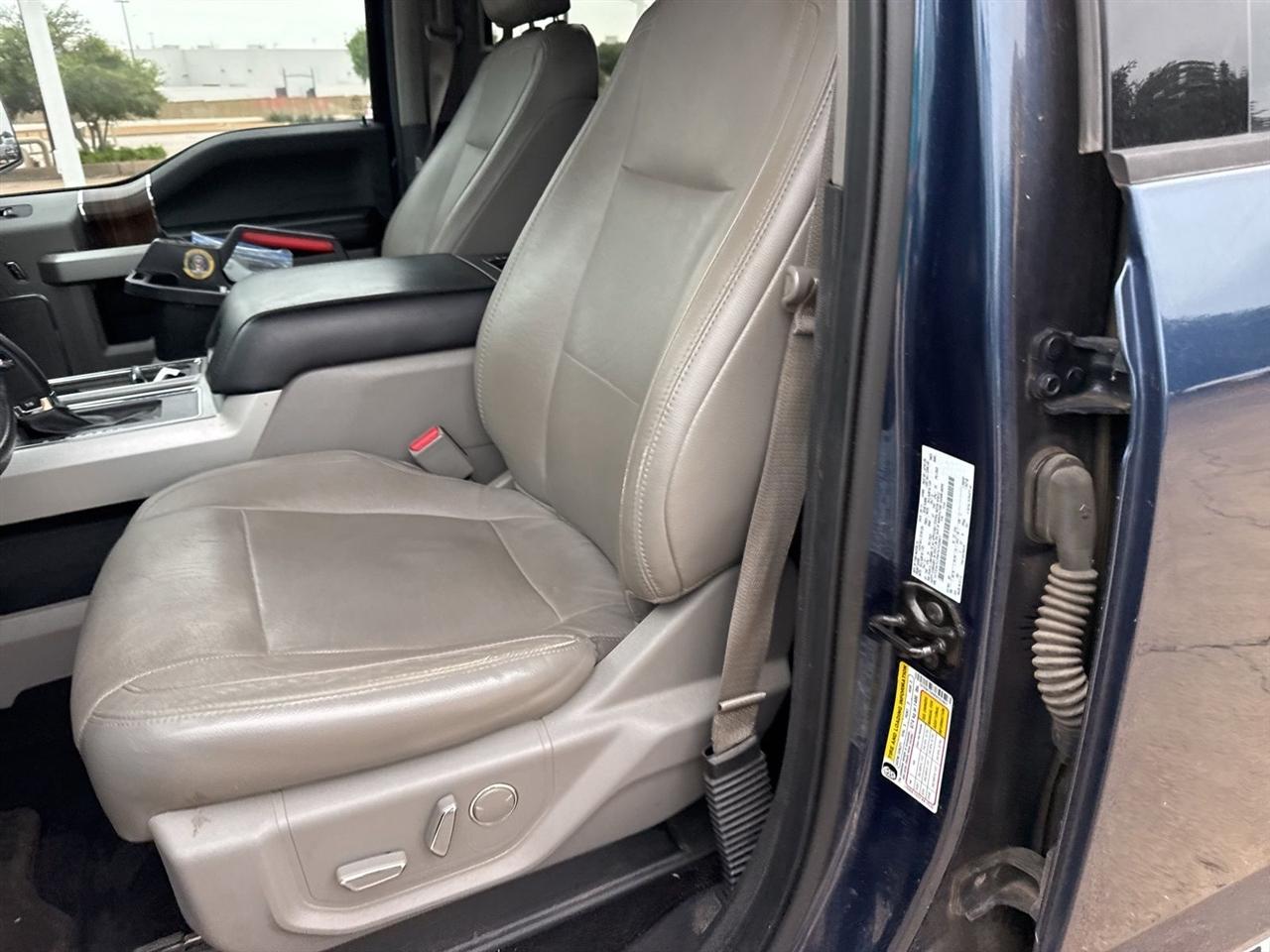 Ford F-150 2WD SuperCrew 157" Lariat 2015