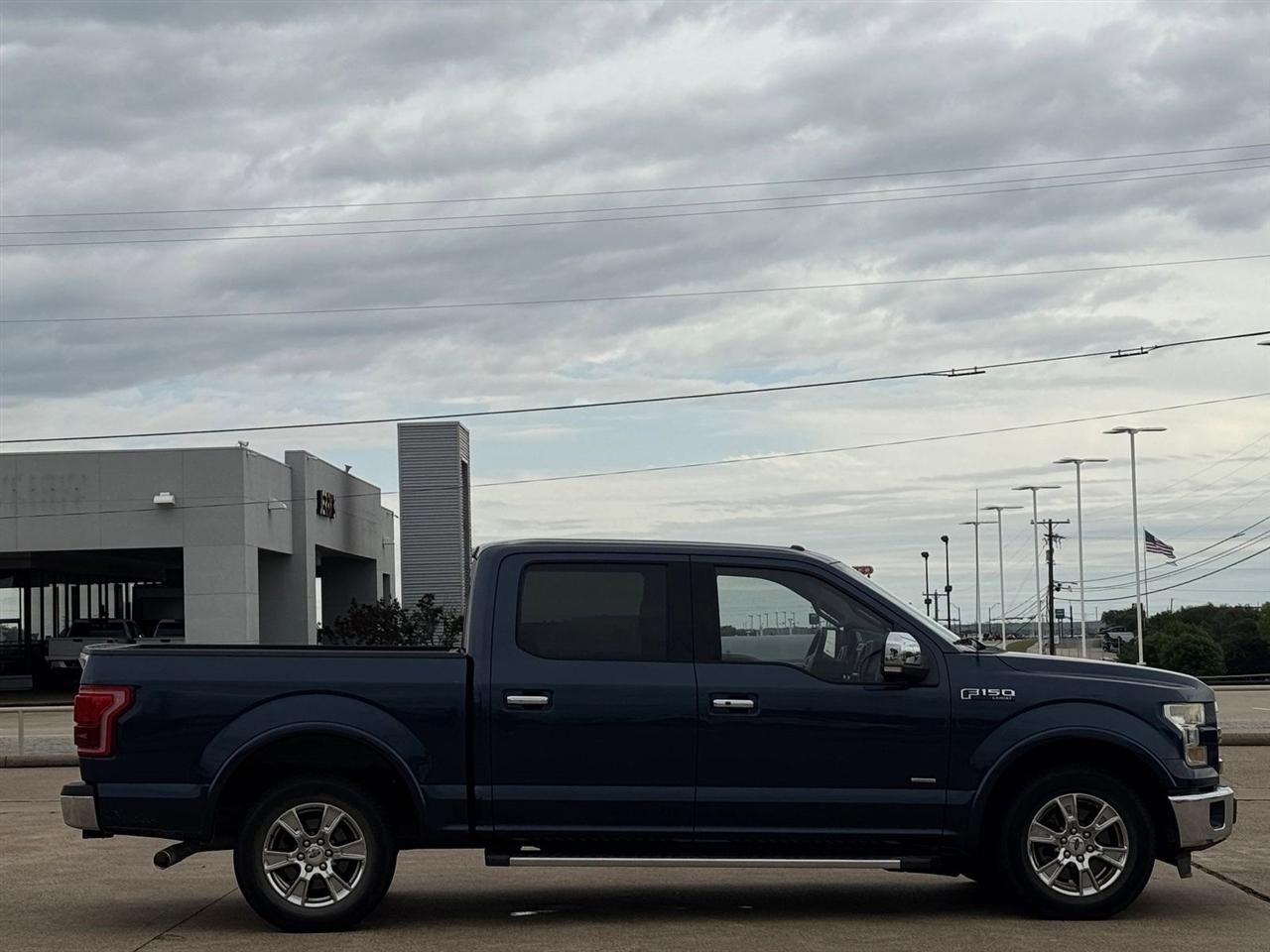 Ford F-150 2WD SuperCrew 157" Lariat 2015