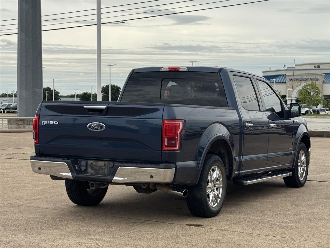 Ford F-150 2WD SuperCrew 157" Lariat 2015