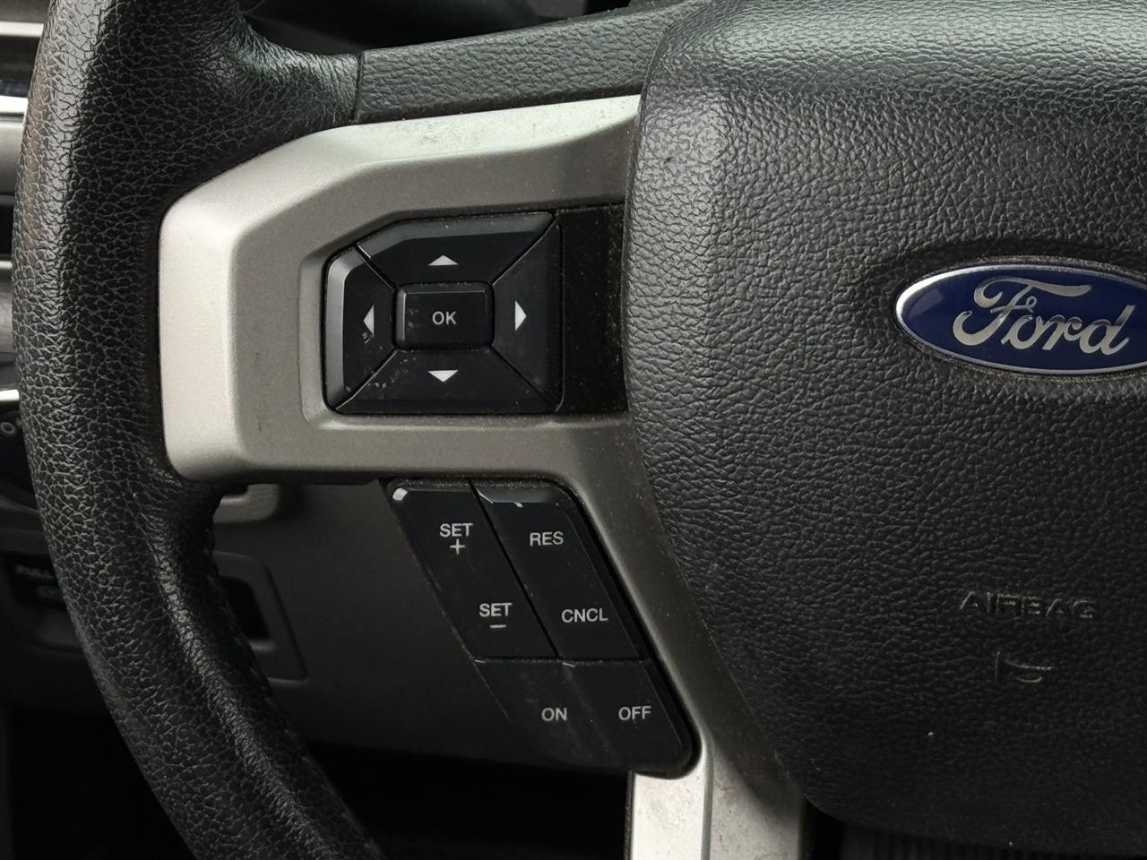 Ford F-150 2WD SuperCrew 157" Lariat 2015