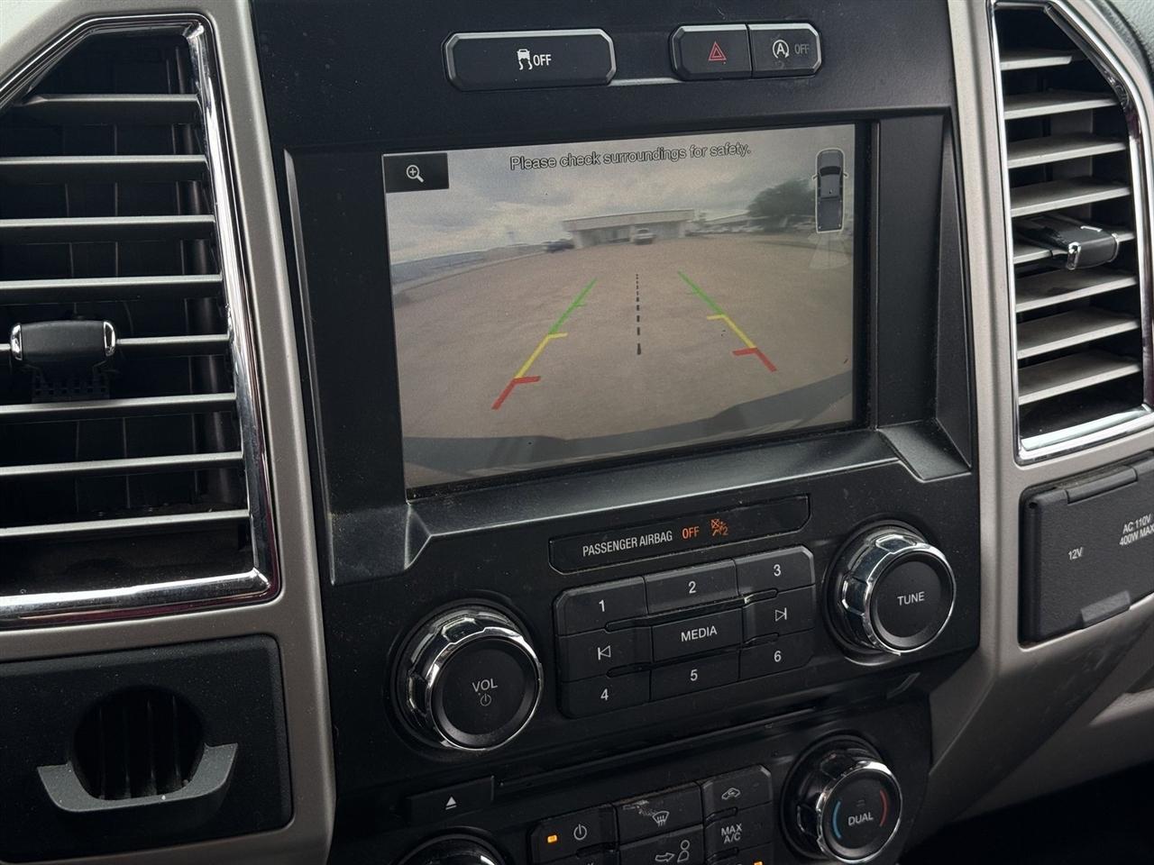 Ford F-150 2WD SuperCrew 157" Lariat 2015