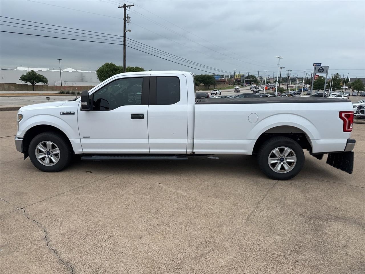 Ford F-150 Lariat 2WD SuperCab 8' Box 2017