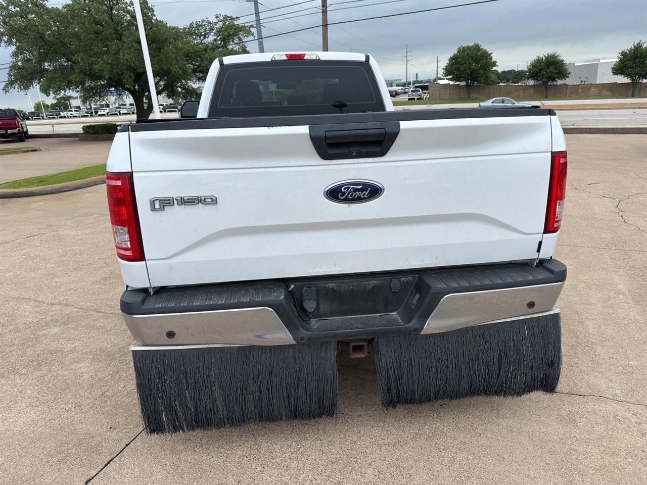 Ford F-150 Lariat 2WD SuperCab 8' Box 2017