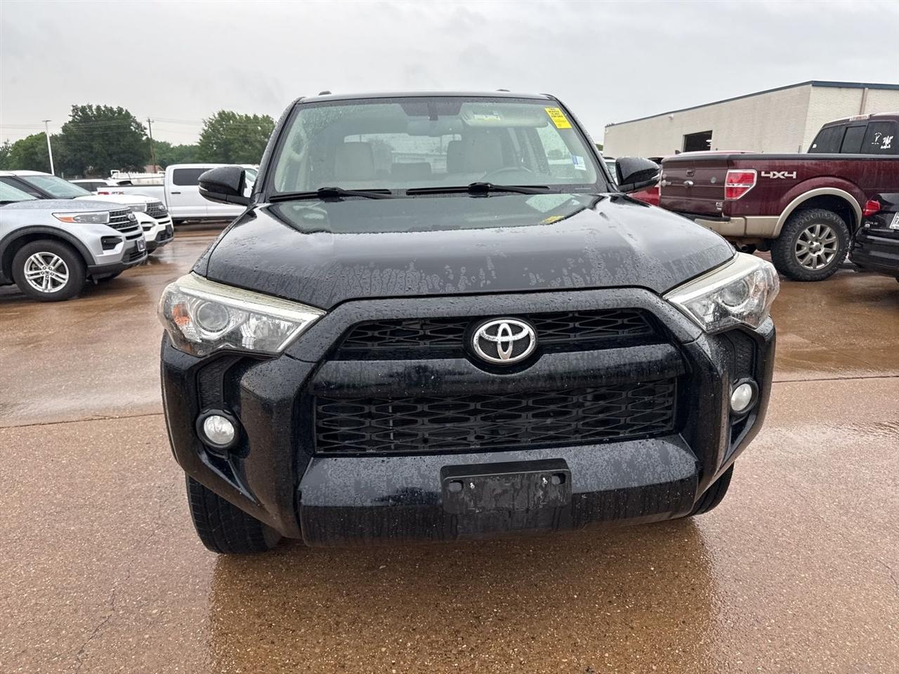 Toyota 4Runner Limited Nightshade 2WD (Natl) 2019
