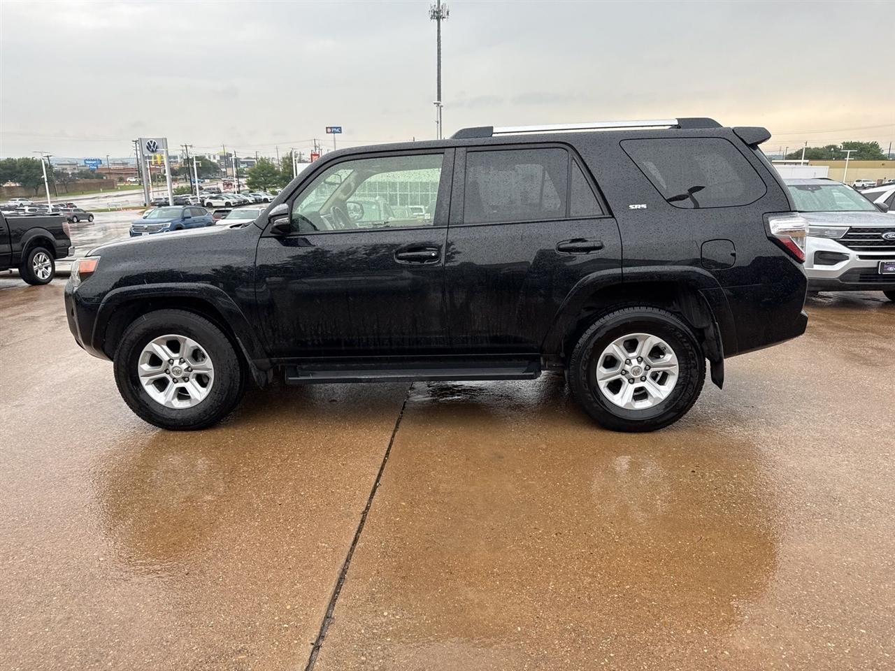 Toyota 4Runner Limited Nightshade 2WD (Natl) 2019