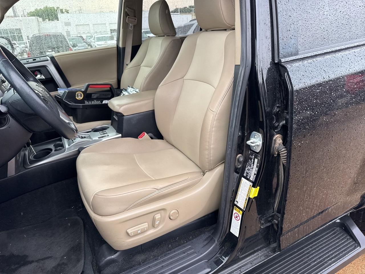 Toyota 4Runner Limited Nightshade 2WD (Natl) 2019