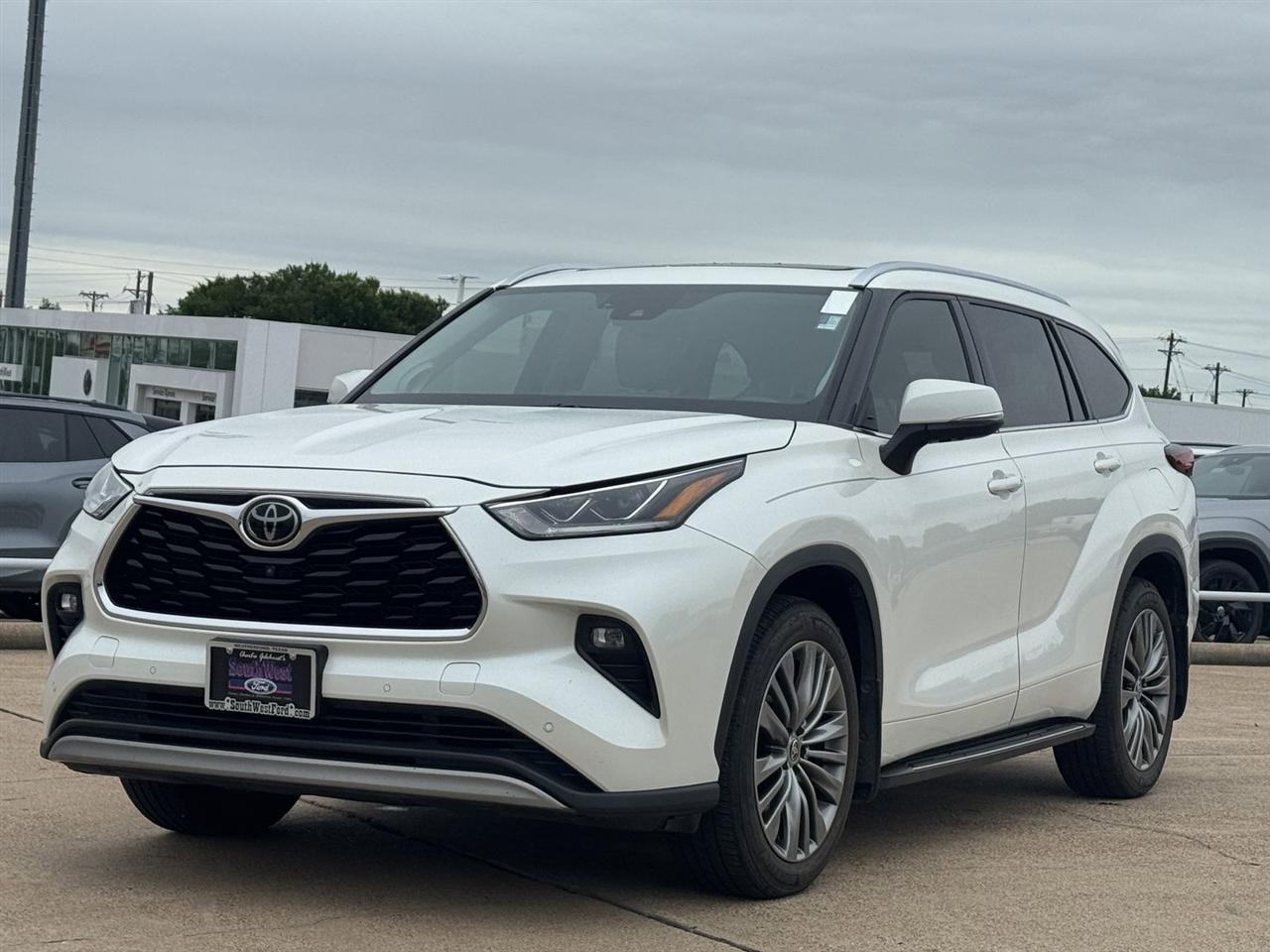 Toyota Highlander Platinum AWD (Natl) 2021