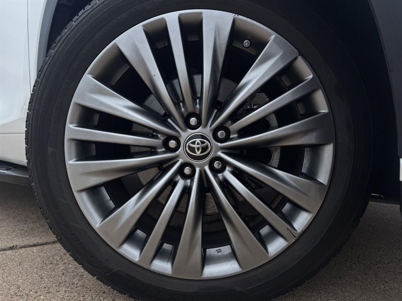 Toyota Highlander Platinum AWD (Natl) 2021