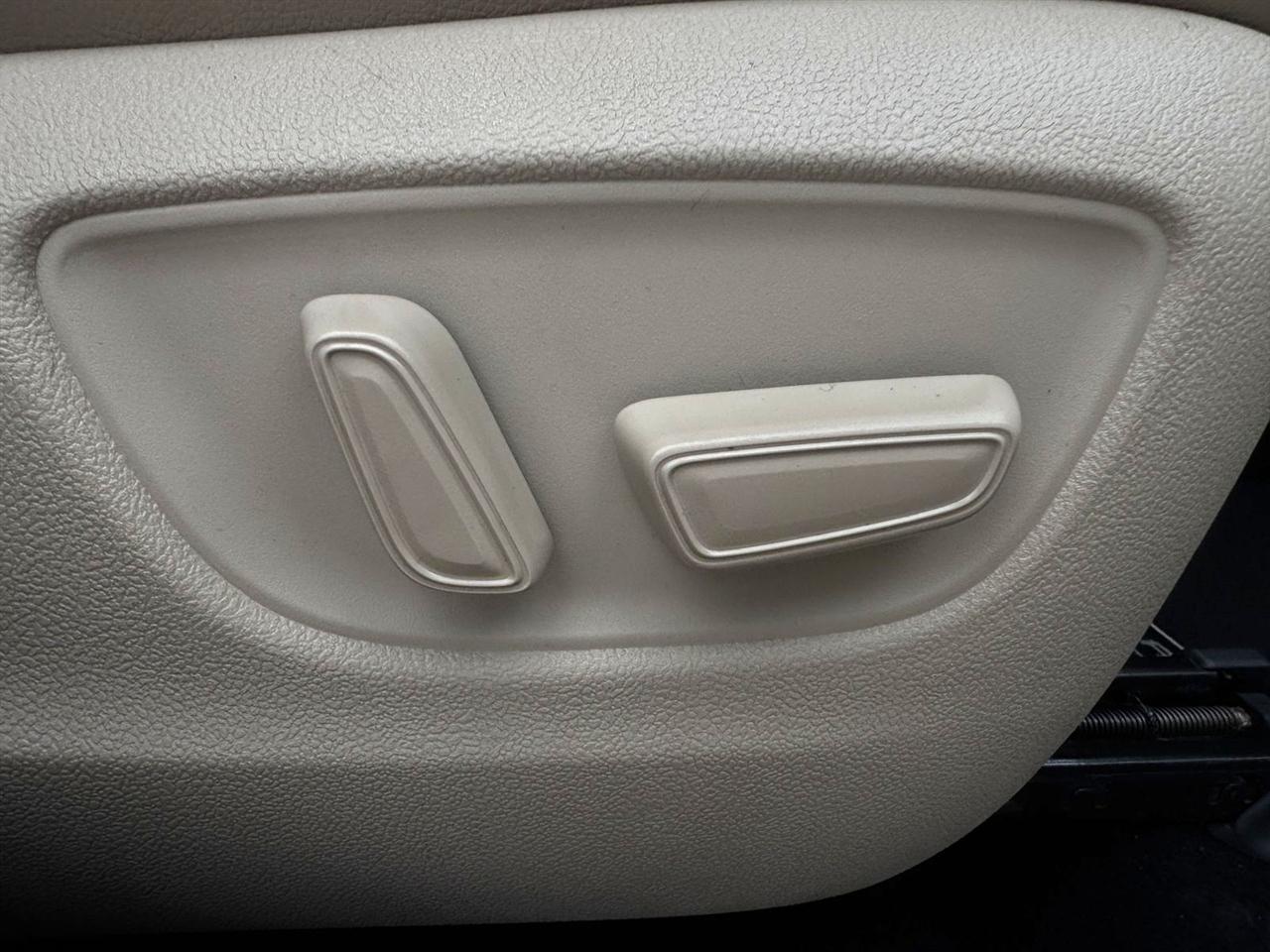 Toyota Highlander Platinum AWD (Natl) 2021