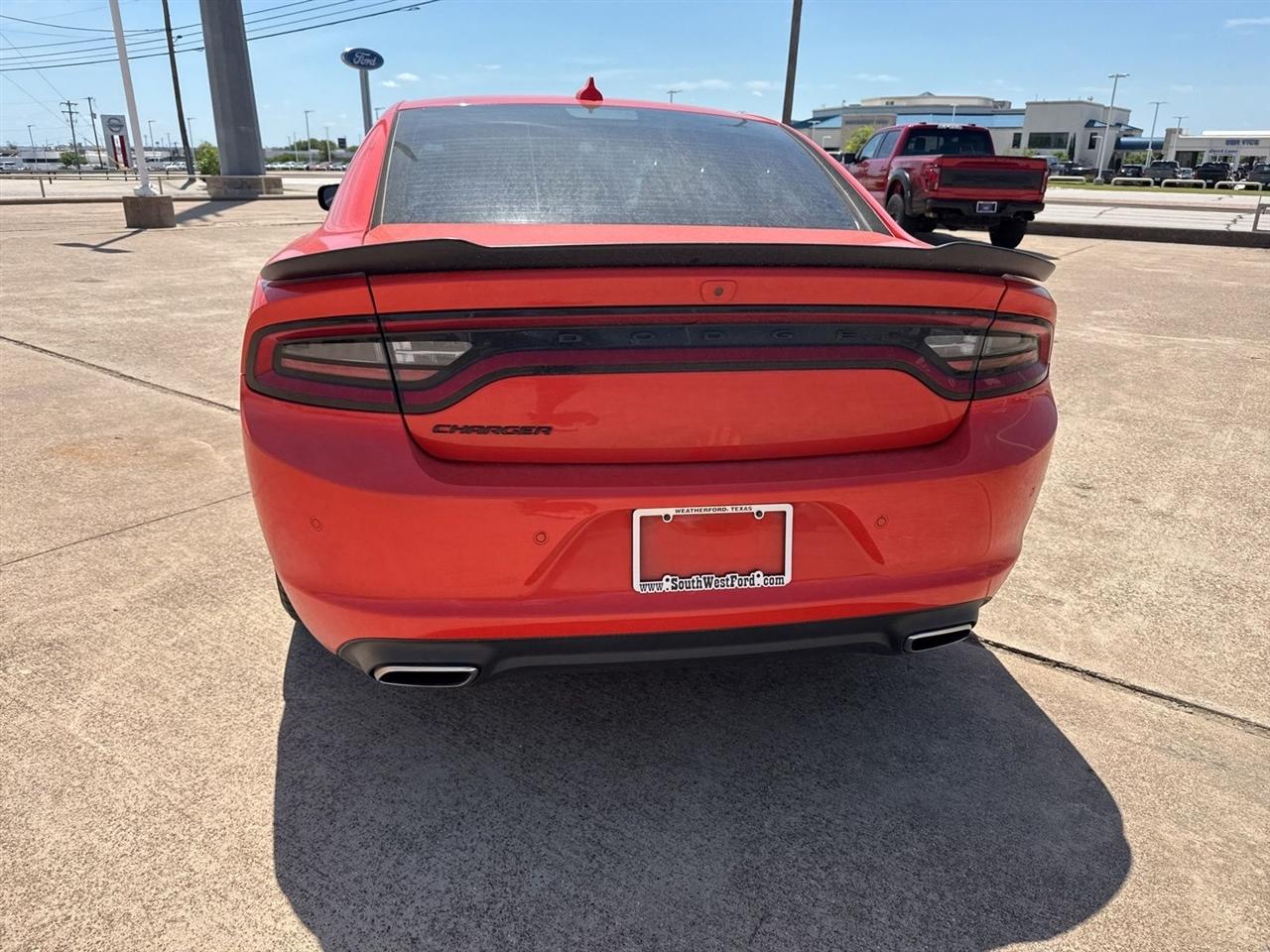 Dodge Charger SXT RWD 2021