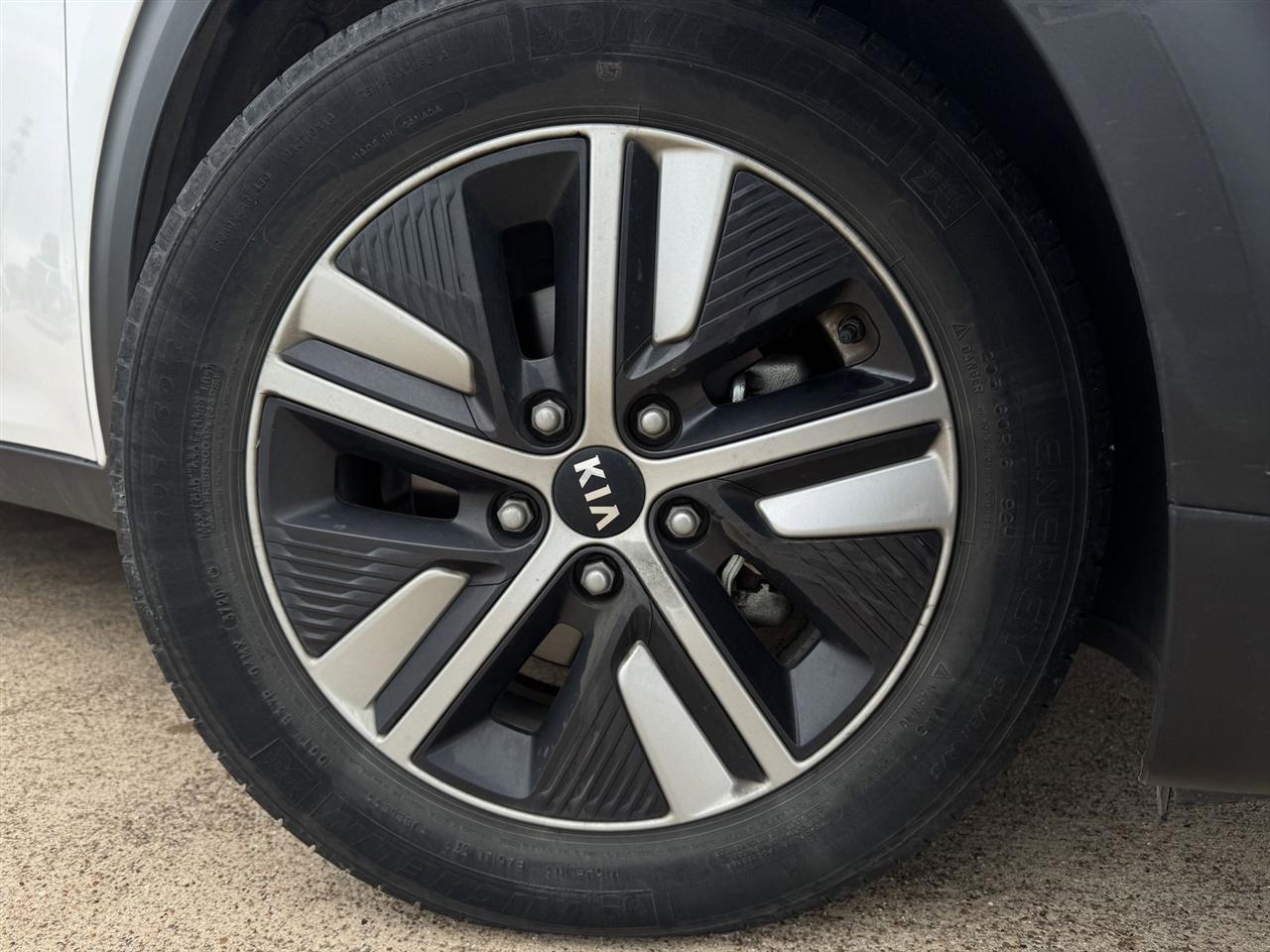 Kia Niro EX Premium FWD 2021