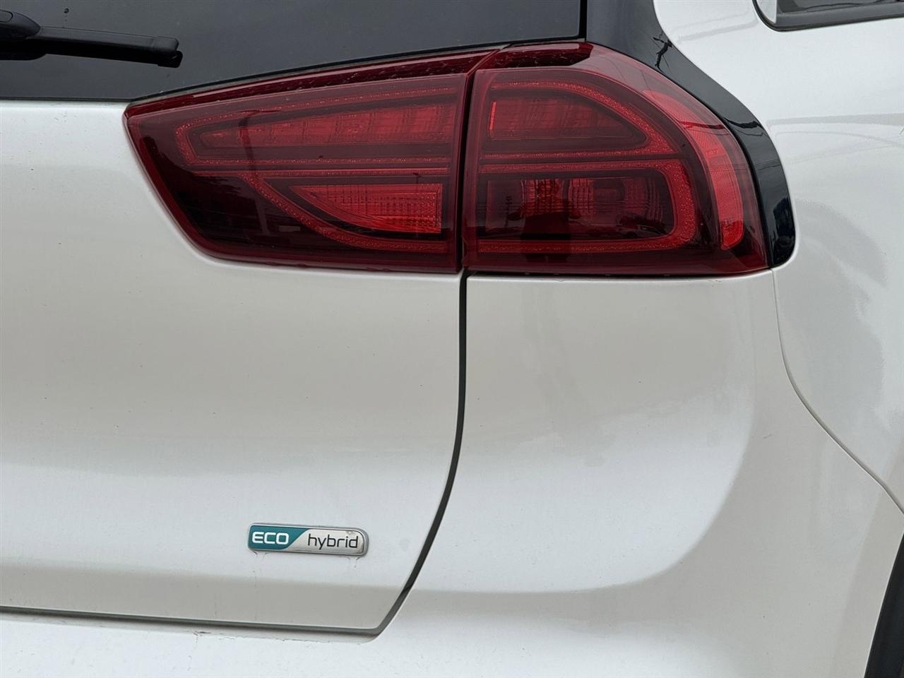 Kia Niro EX Premium FWD 2021