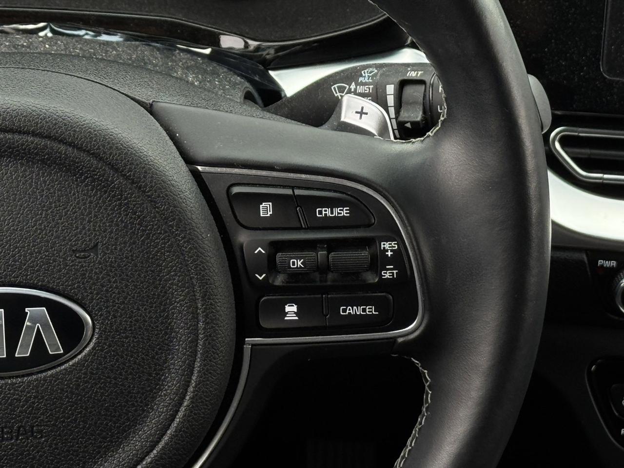 Kia Niro EX Premium FWD 2021