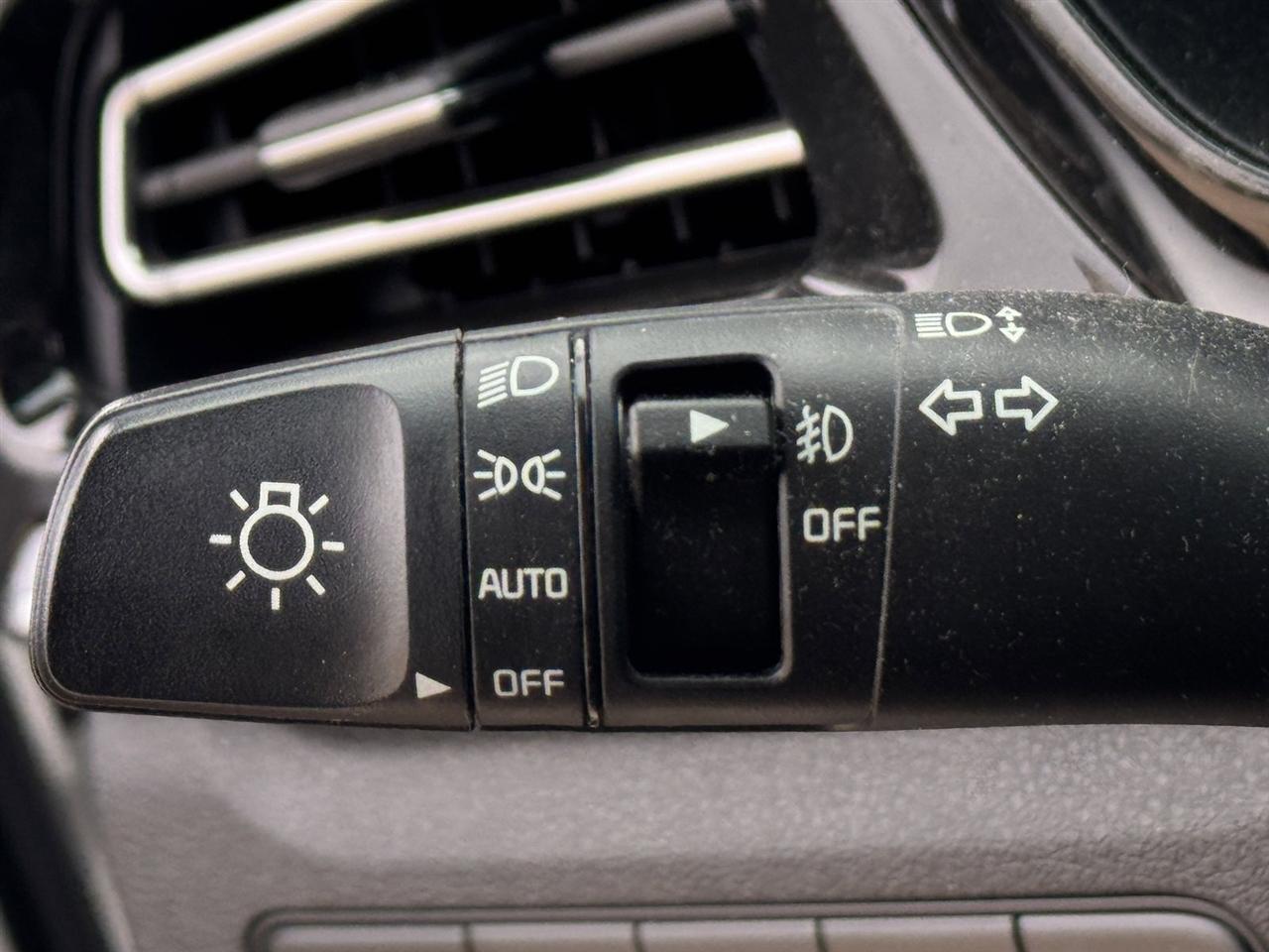 Kia Niro EX Premium FWD 2021