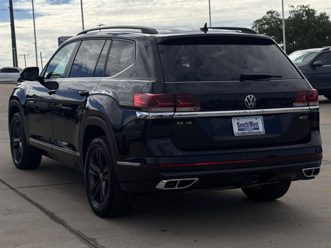 Volkswagen Atlas 2021.5 3.6L V6 SE w/Technology R-Line 4MOTION 2021