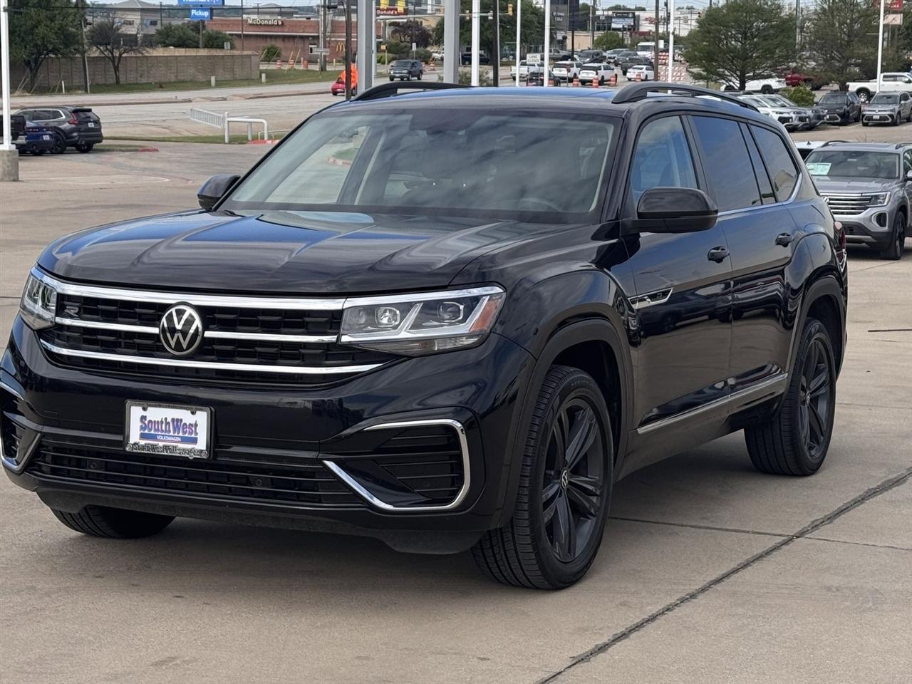 Volkswagen Atlas 2021.5 3.6L V6 SE w/Technology R-Line 4MOTION 2021