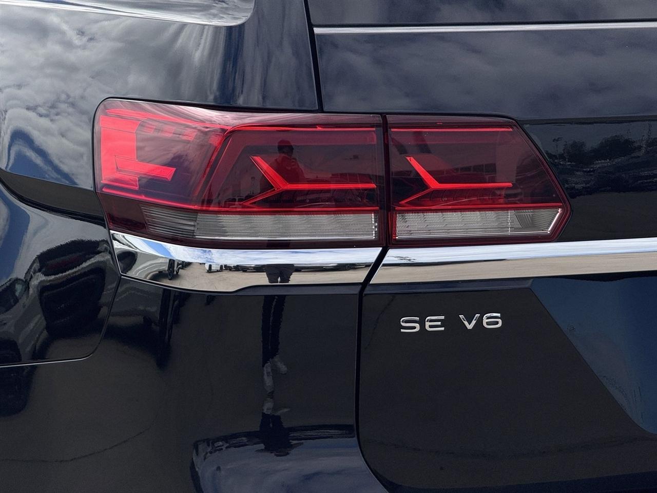 Volkswagen Atlas 2021.5 3.6L V6 SE w/Technology R-Line 4MOTION 2021