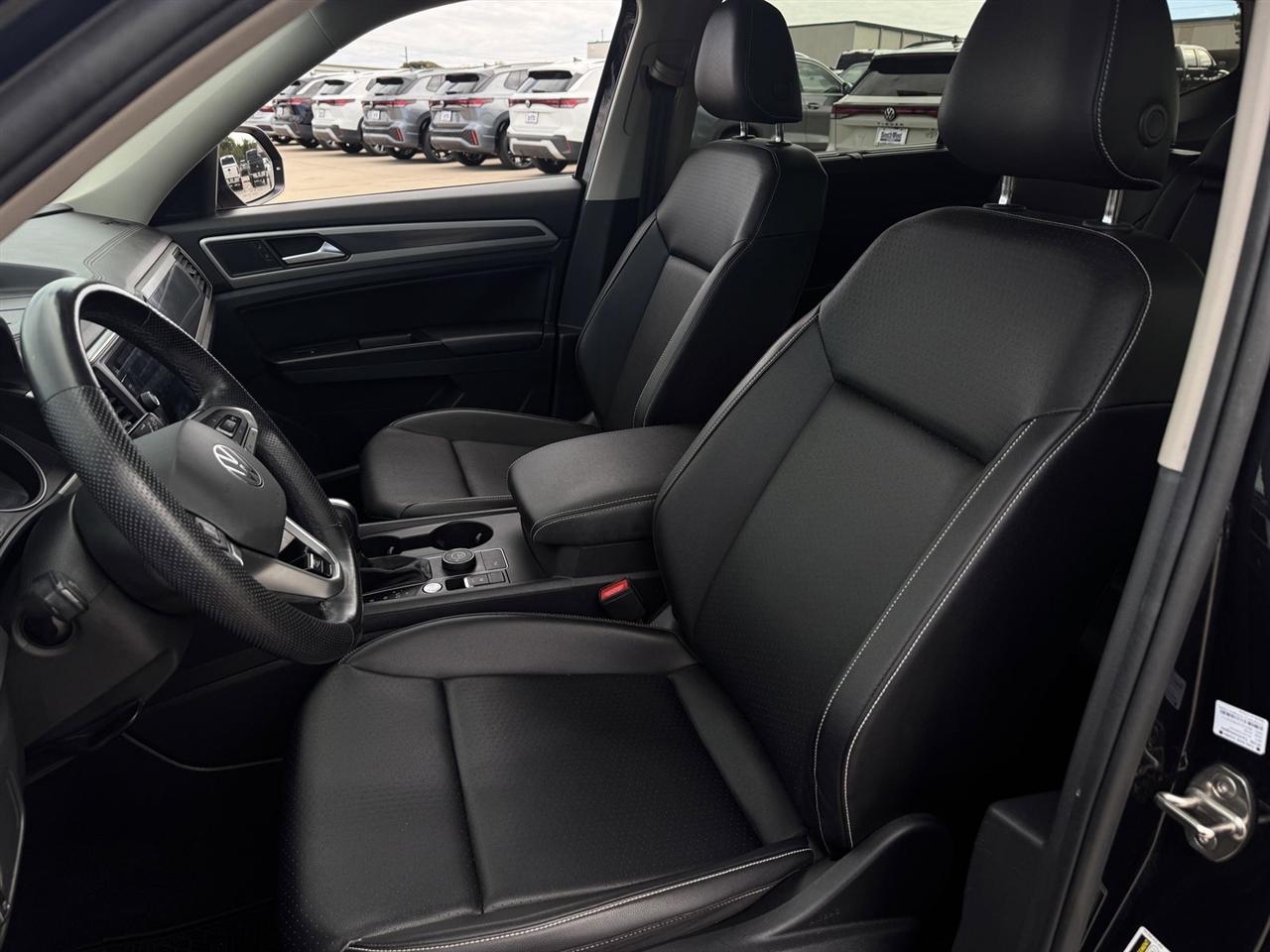 Volkswagen Atlas 2021.5 3.6L V6 SE w/Technology R-Line 4MOTION 2021
