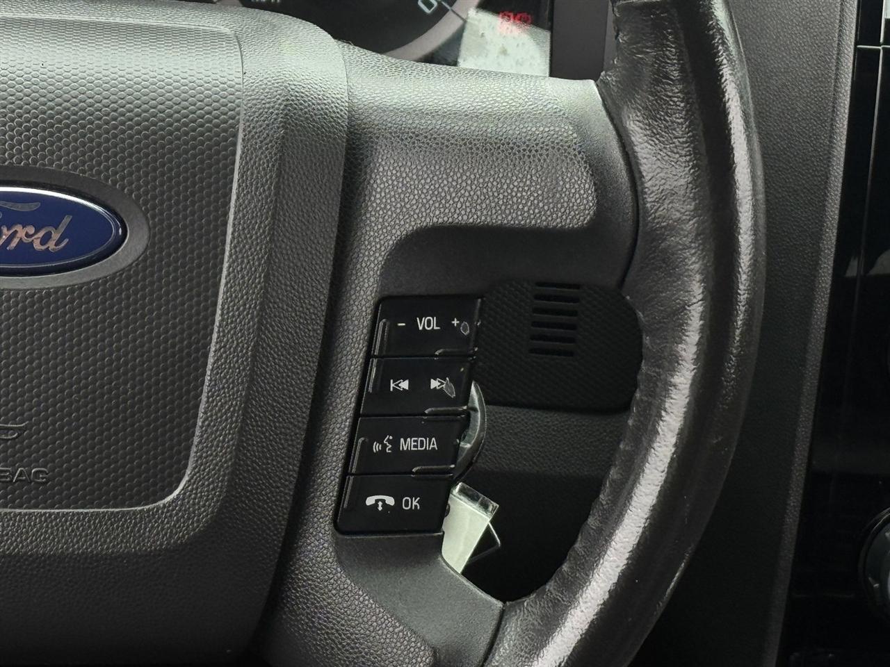 Ford Escape FWD 4dr Limited 2011