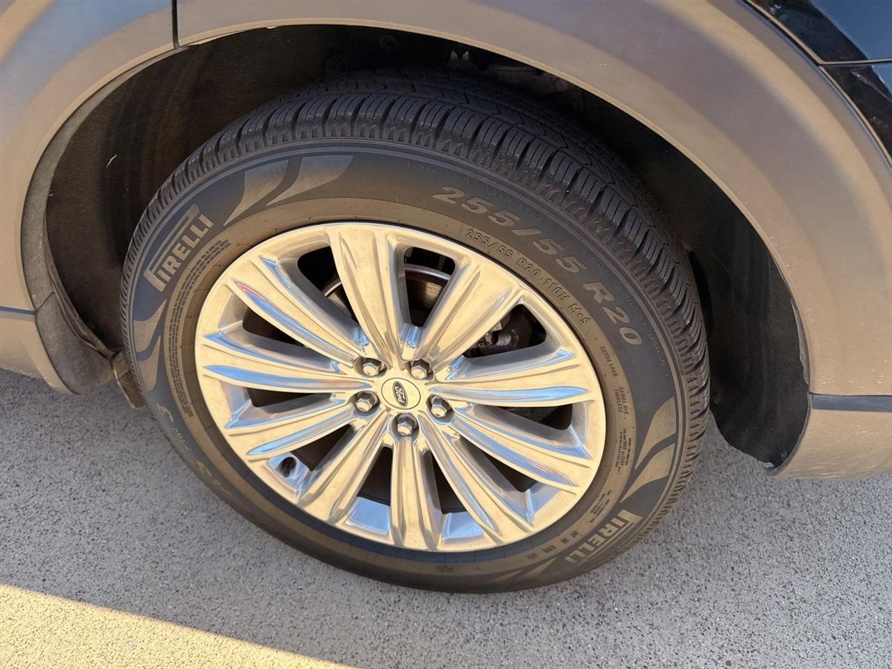 Ford Explorer Limited RWD 2020