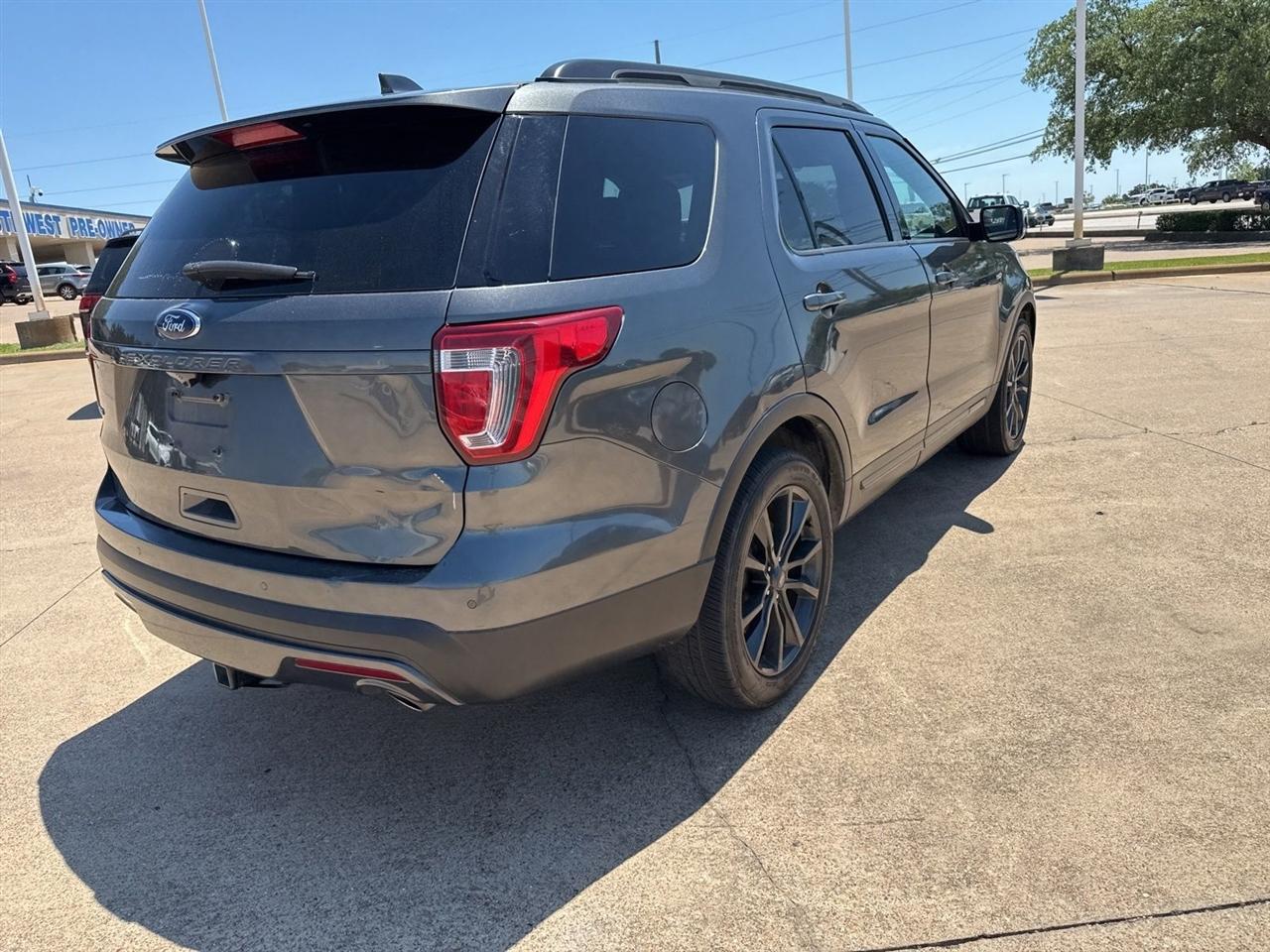 Ford Explorer XLT FWD 2017