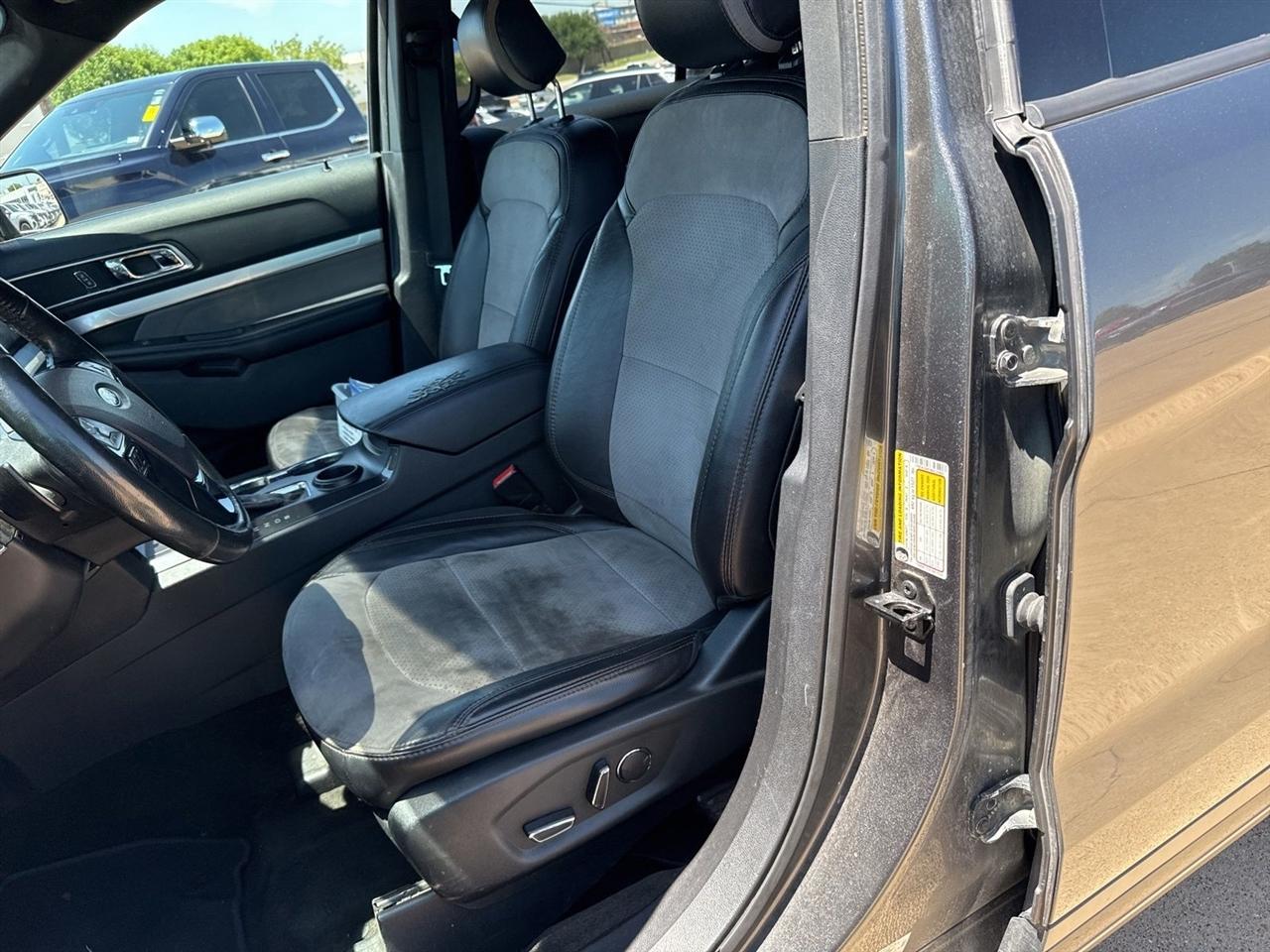 Ford Explorer XLT FWD 2017