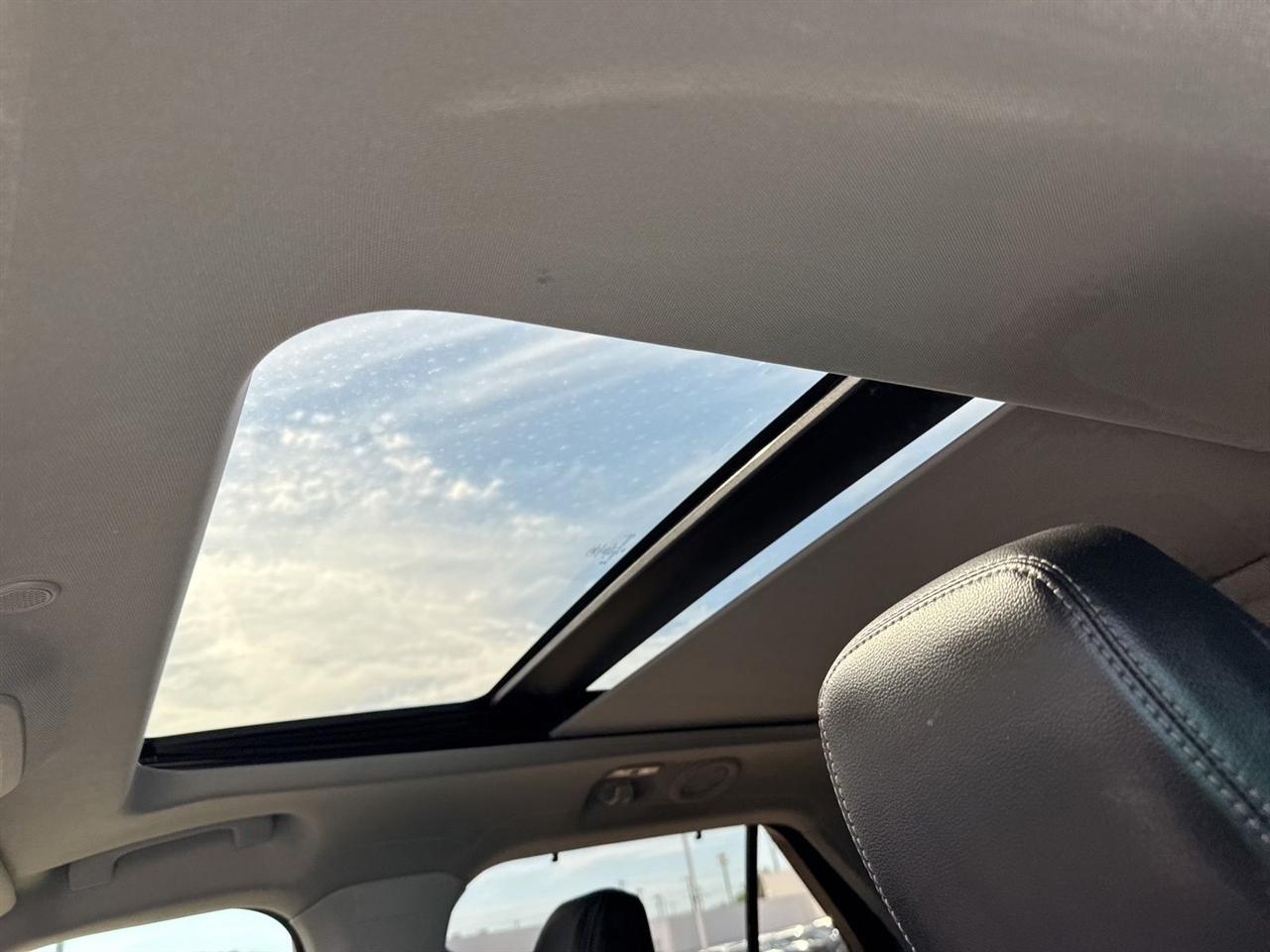 Ford Explorer Limited RWD 2023