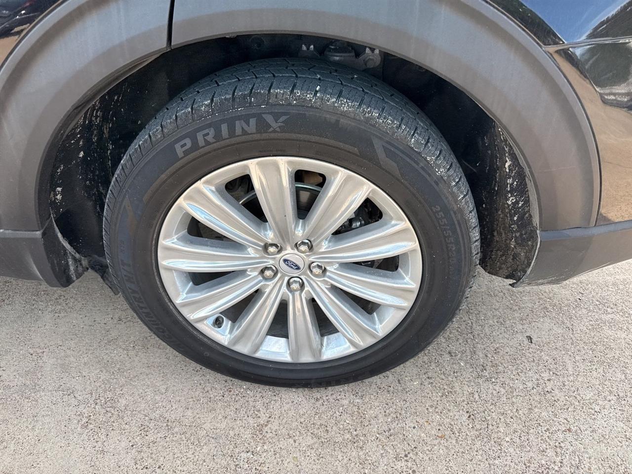 Ford Explorer Limited RWD 2023
