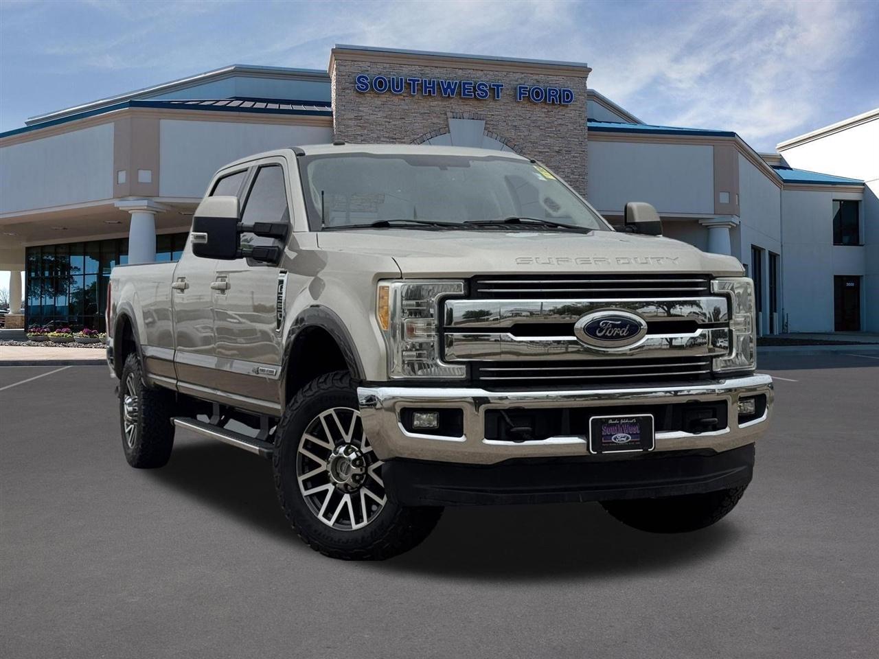 Ford Super Duty F-350 SRW King Ranch 4WD Crew Cab 8' Box 2017
