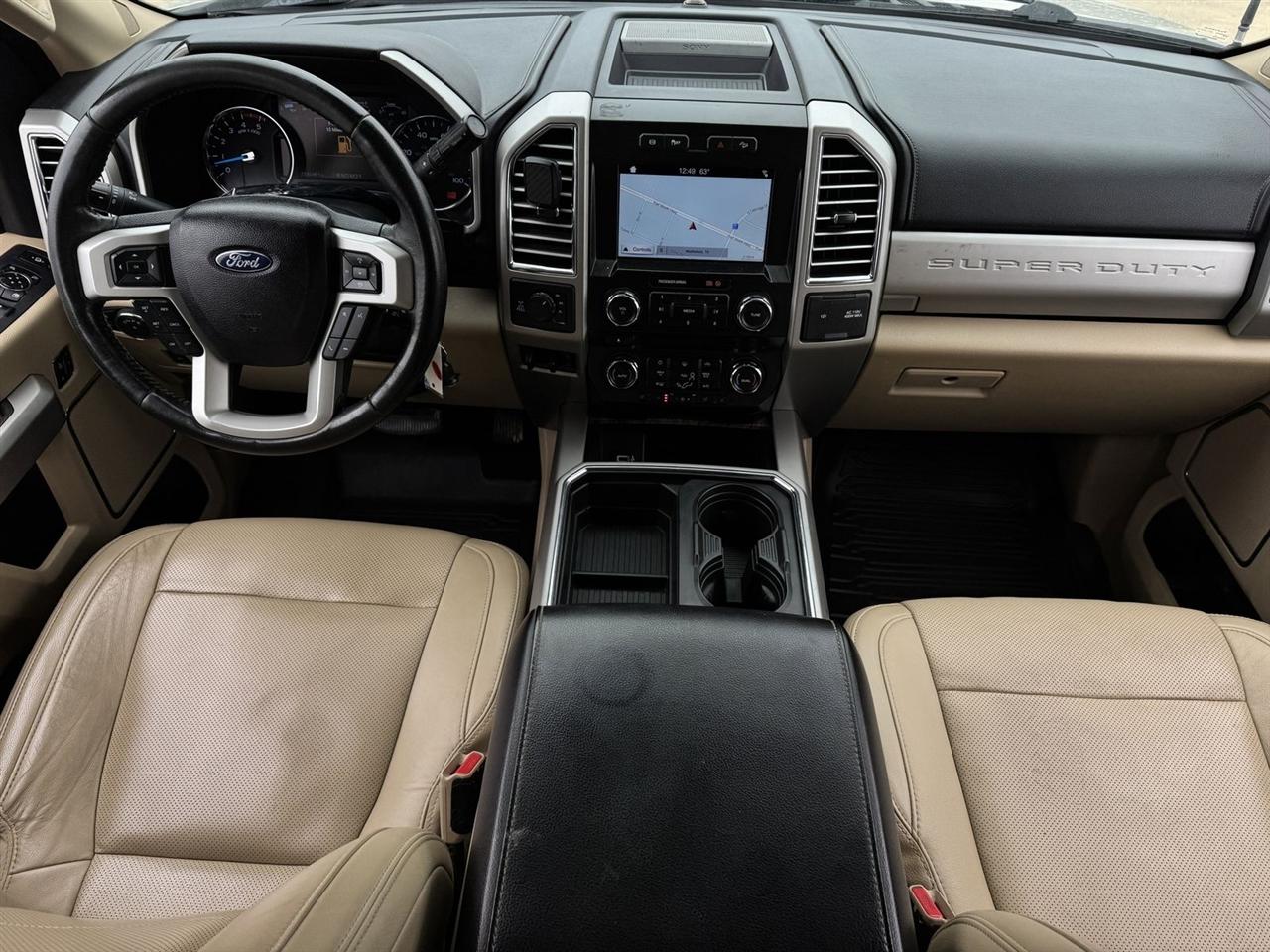 Ford Super Duty F-350 SRW King Ranch 4WD Crew Cab 8' Box 2017