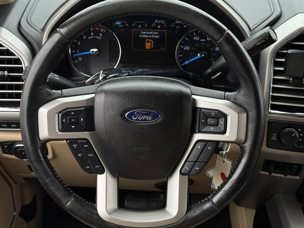 Ford Super Duty F-350 SRW King Ranch 4WD Crew Cab 8' Box 2017