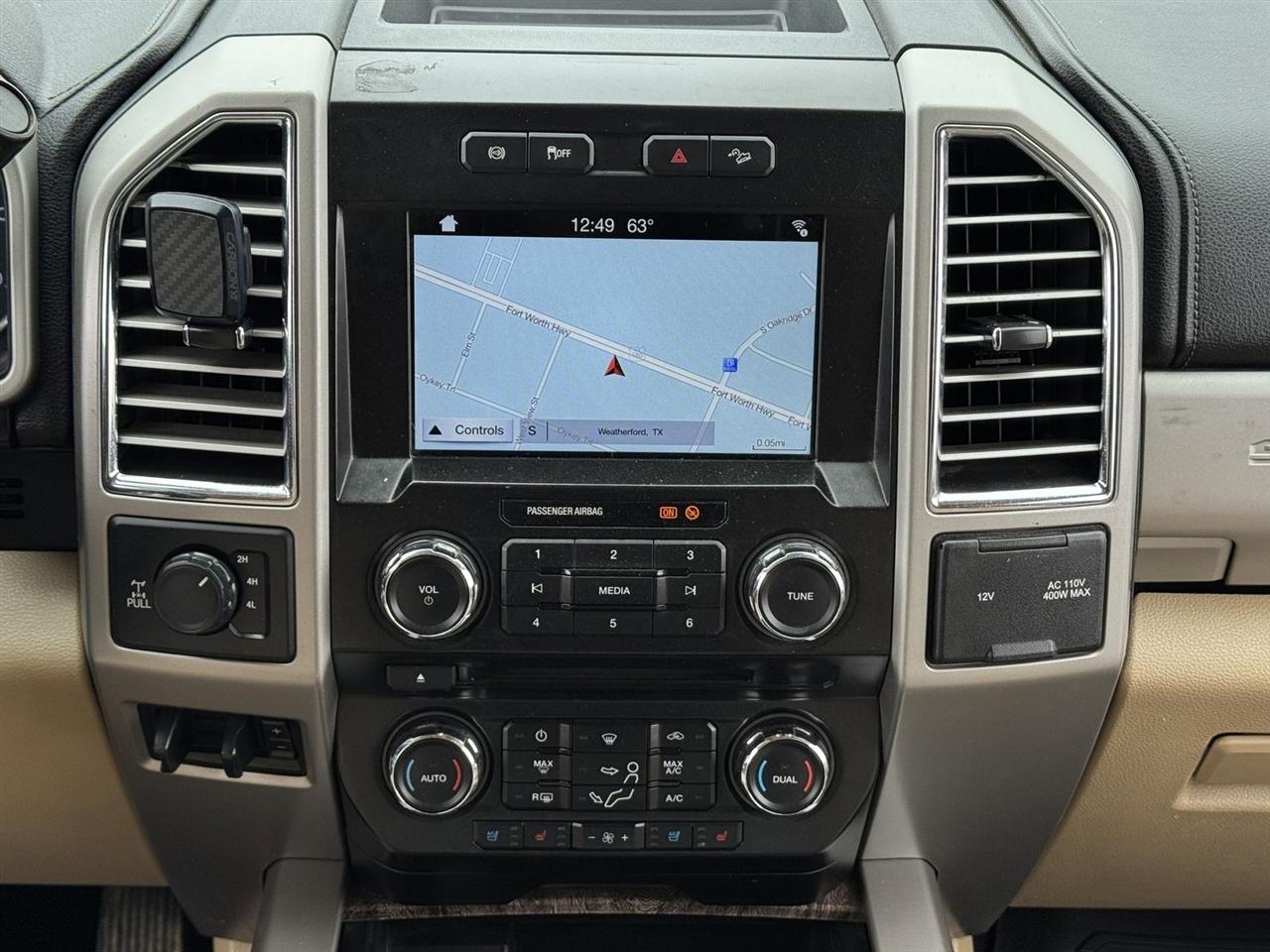 Ford Super Duty F-350 SRW King Ranch 4WD Crew Cab 8' Box 2017