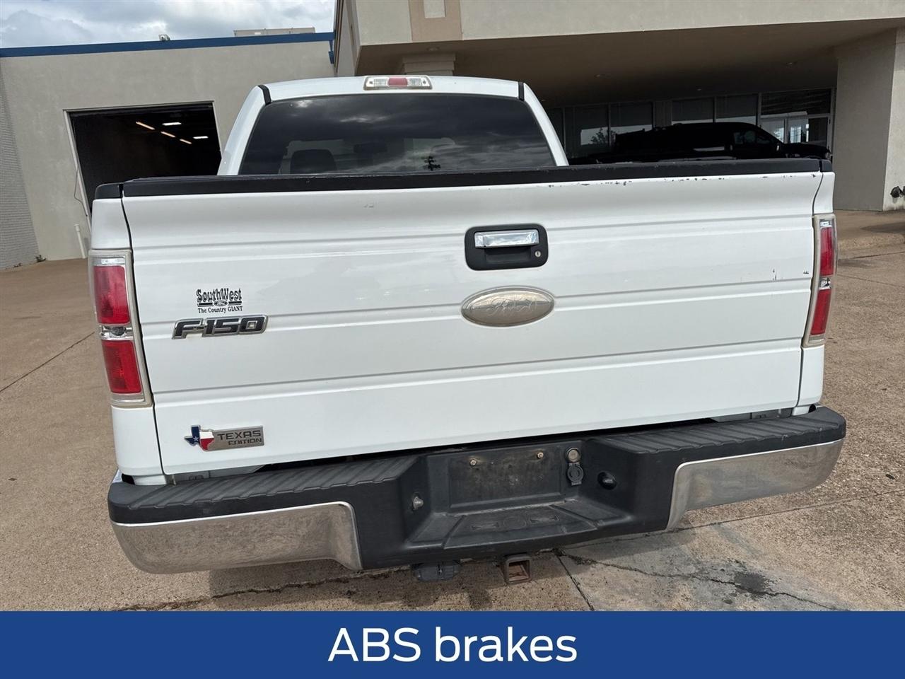 Ford F-150 2WD SuperCrew 145" Platinum 2011