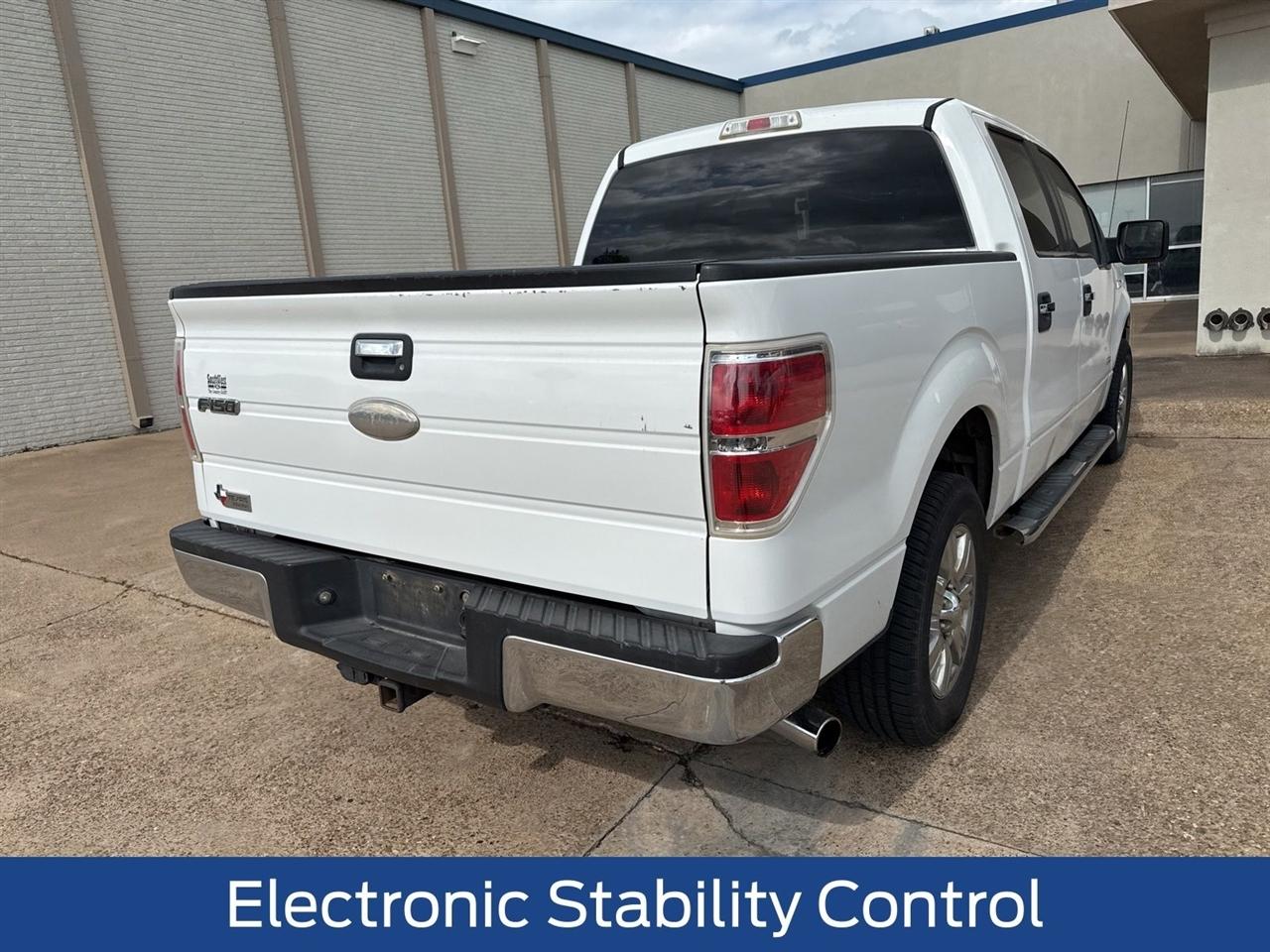 Ford F-150 2WD SuperCrew 145" Platinum 2011