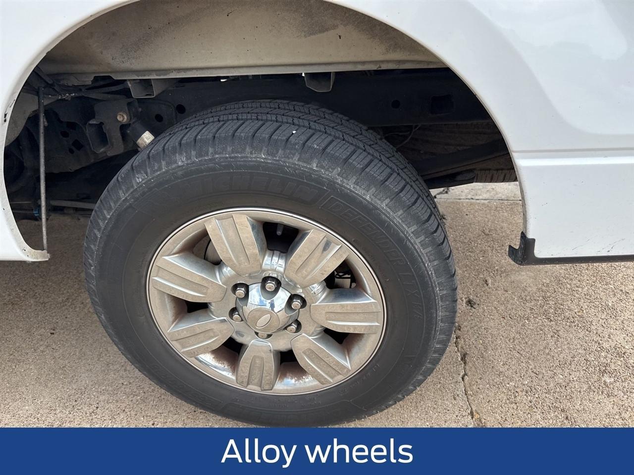 Ford F-150 2WD SuperCrew 145" Platinum 2011