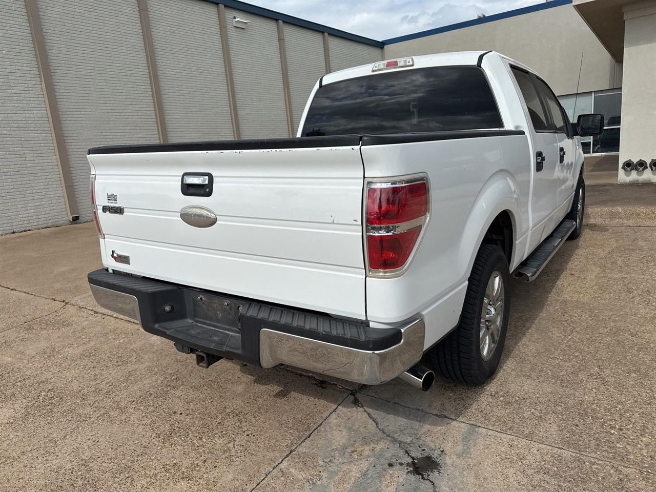 Ford F-150 2WD SuperCrew 145" Platinum 2011