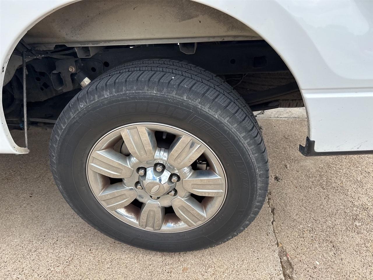 Ford F-150 2WD SuperCrew 145" Platinum 2011