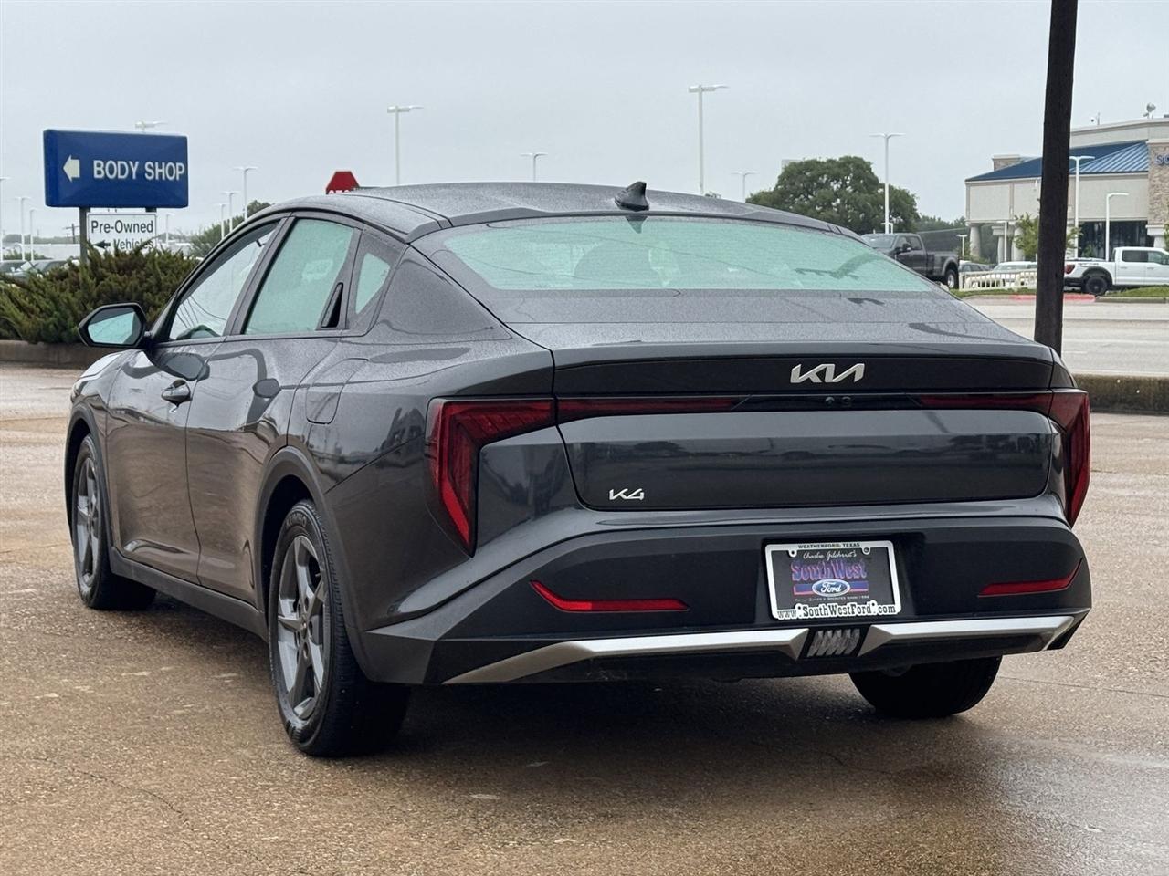 Kia K4 LXS FWD 2025