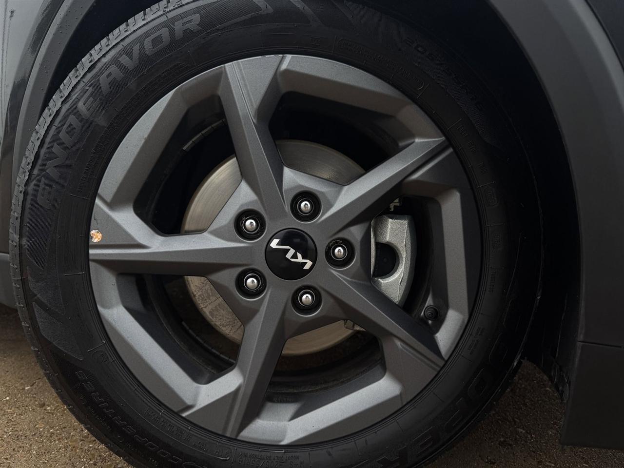 Kia K4 LXS FWD 2025