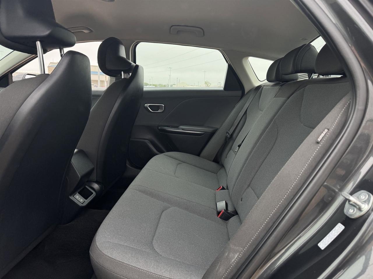 Kia K4 LXS FWD 2025