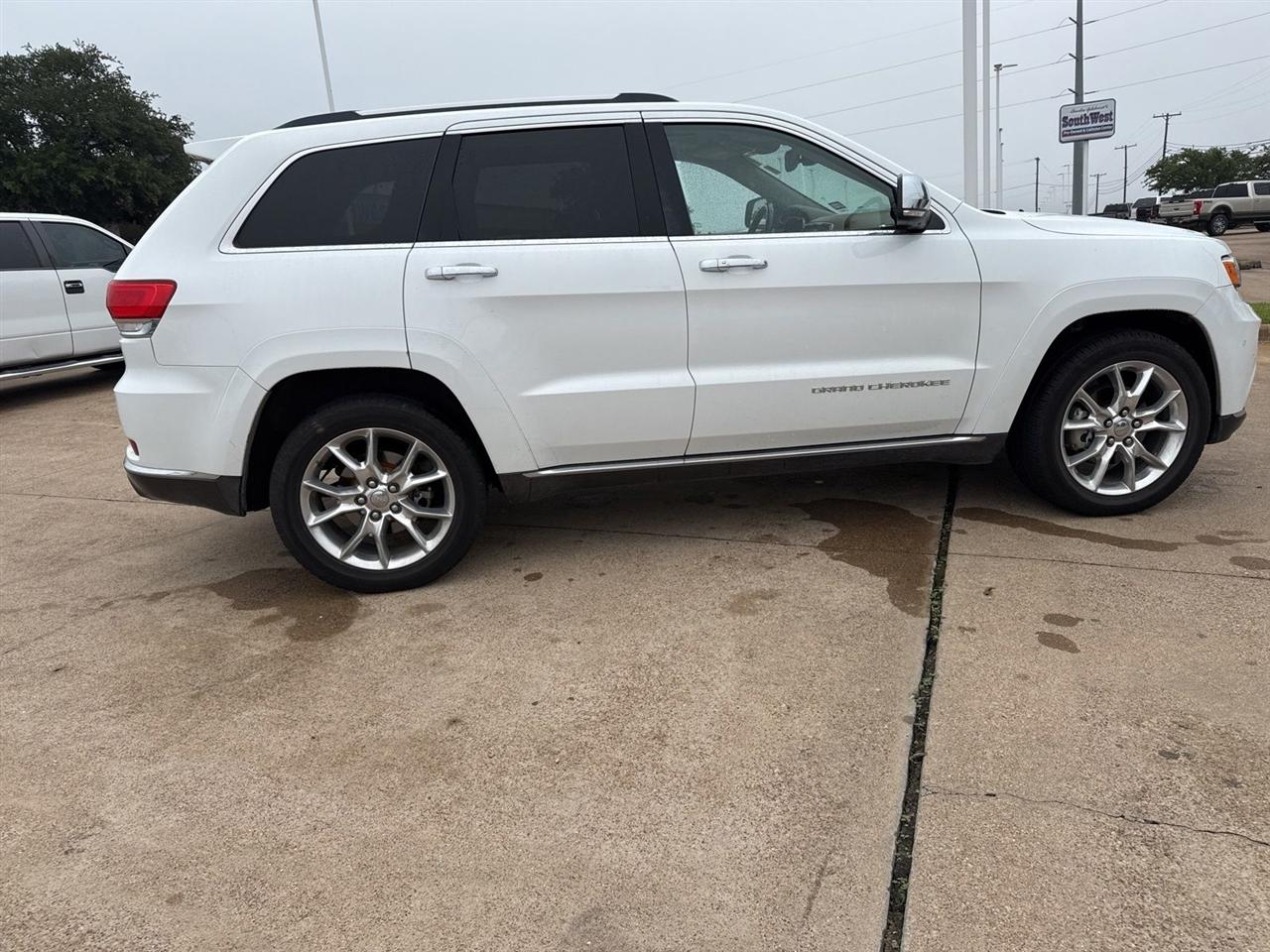 Jeep Grand Cherokee 4WD 4dr Summit 2016
