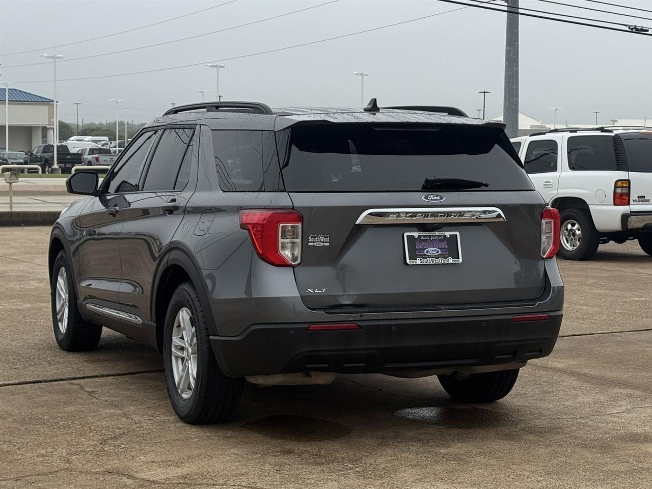 Ford Explorer XLT RWD 2024