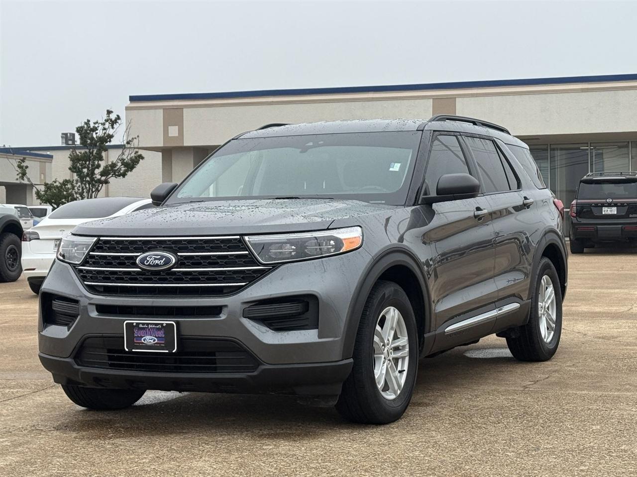Ford Explorer XLT RWD 2024