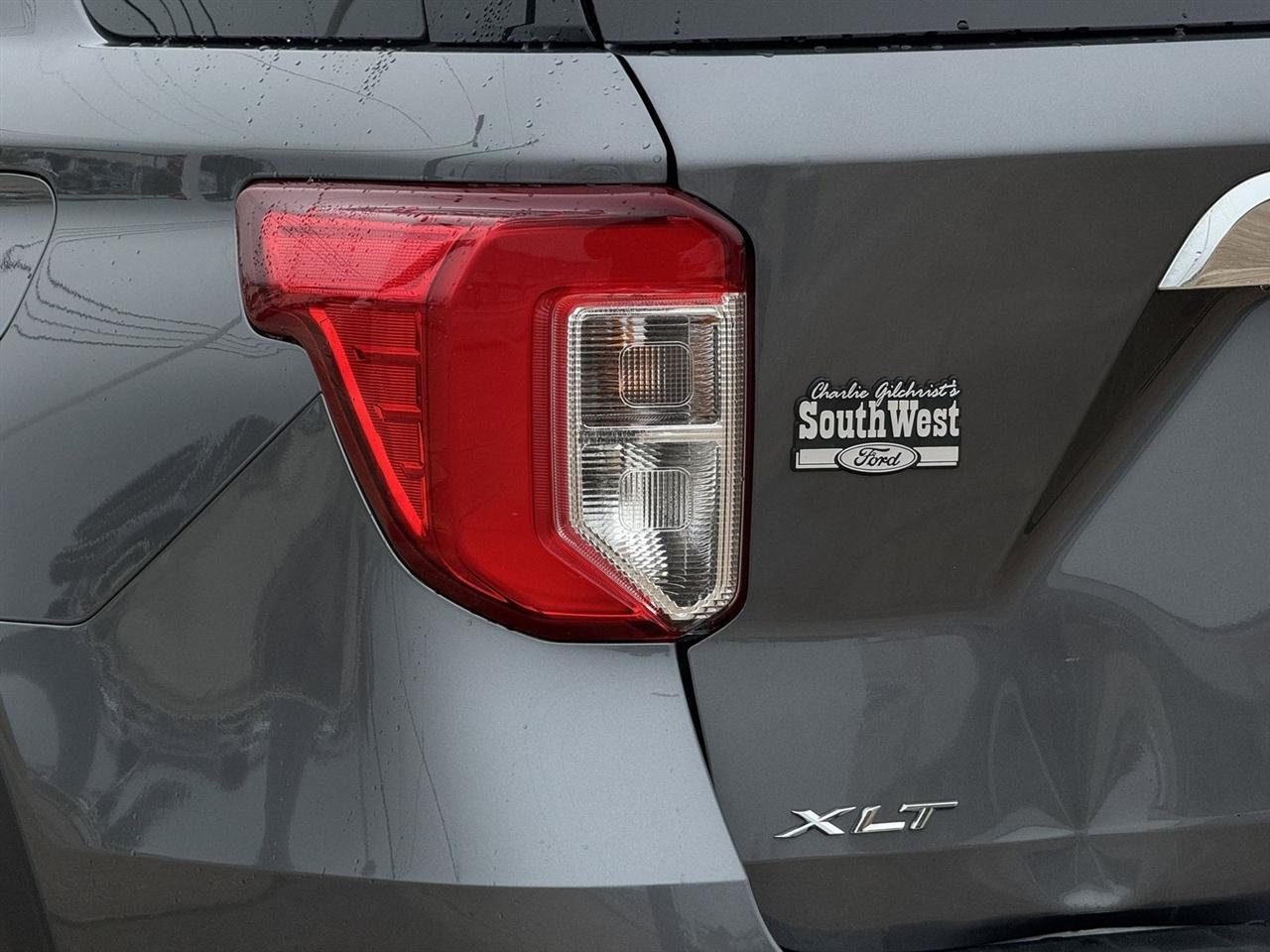 Ford Explorer XLT RWD 2024
