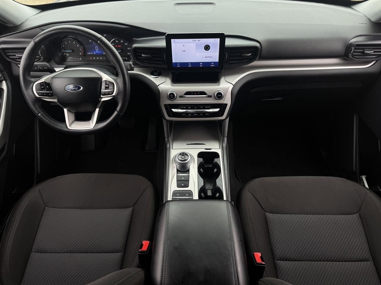 Ford Explorer XLT RWD 2024