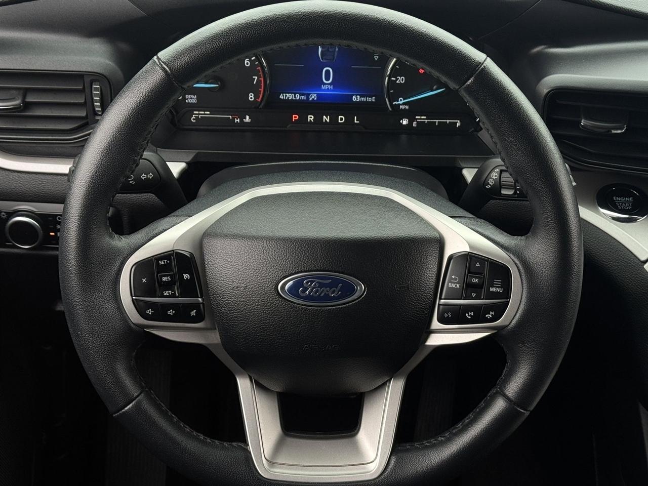 Ford Explorer XLT RWD 2024