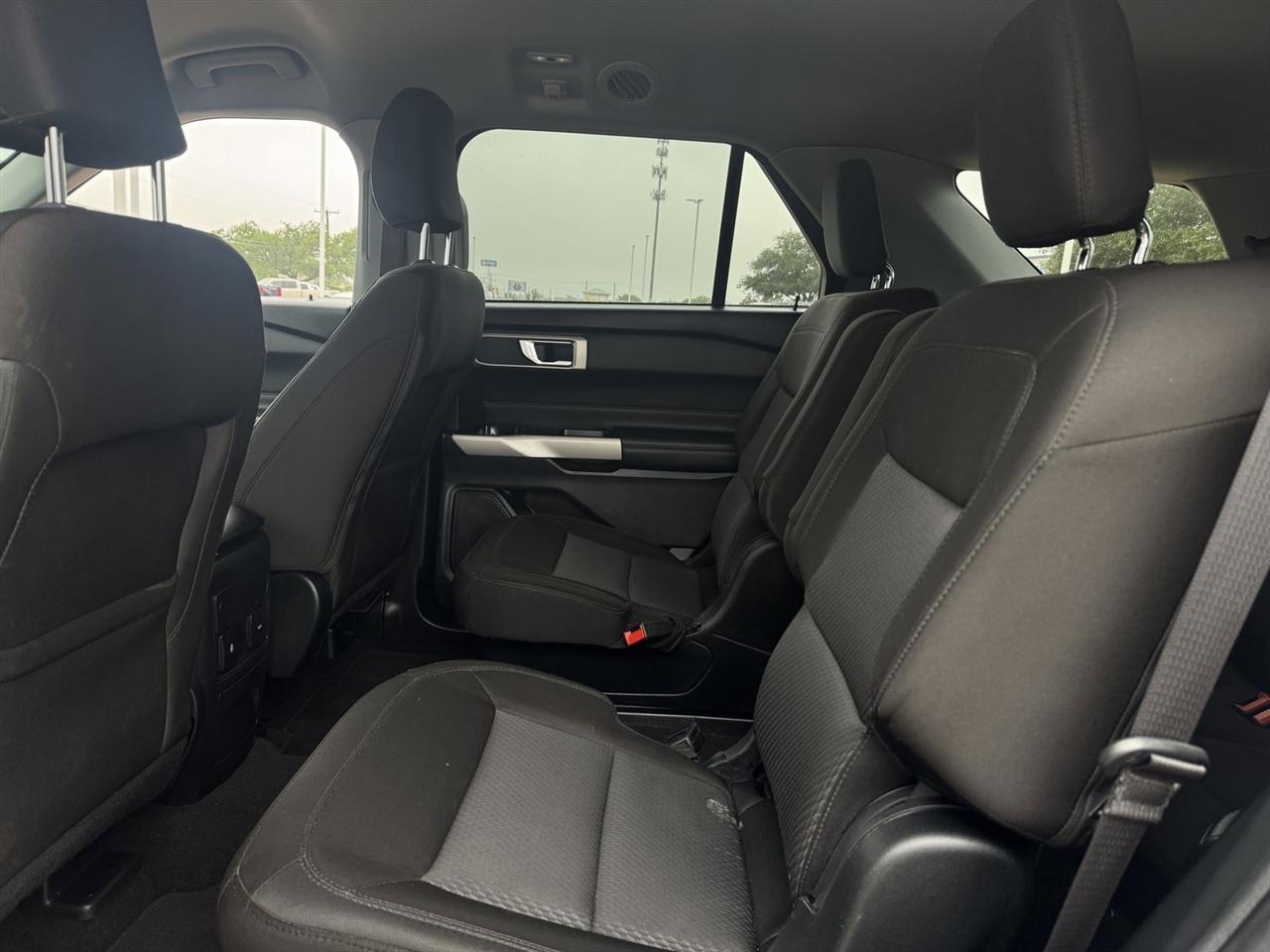 Ford Explorer XLT RWD 2024