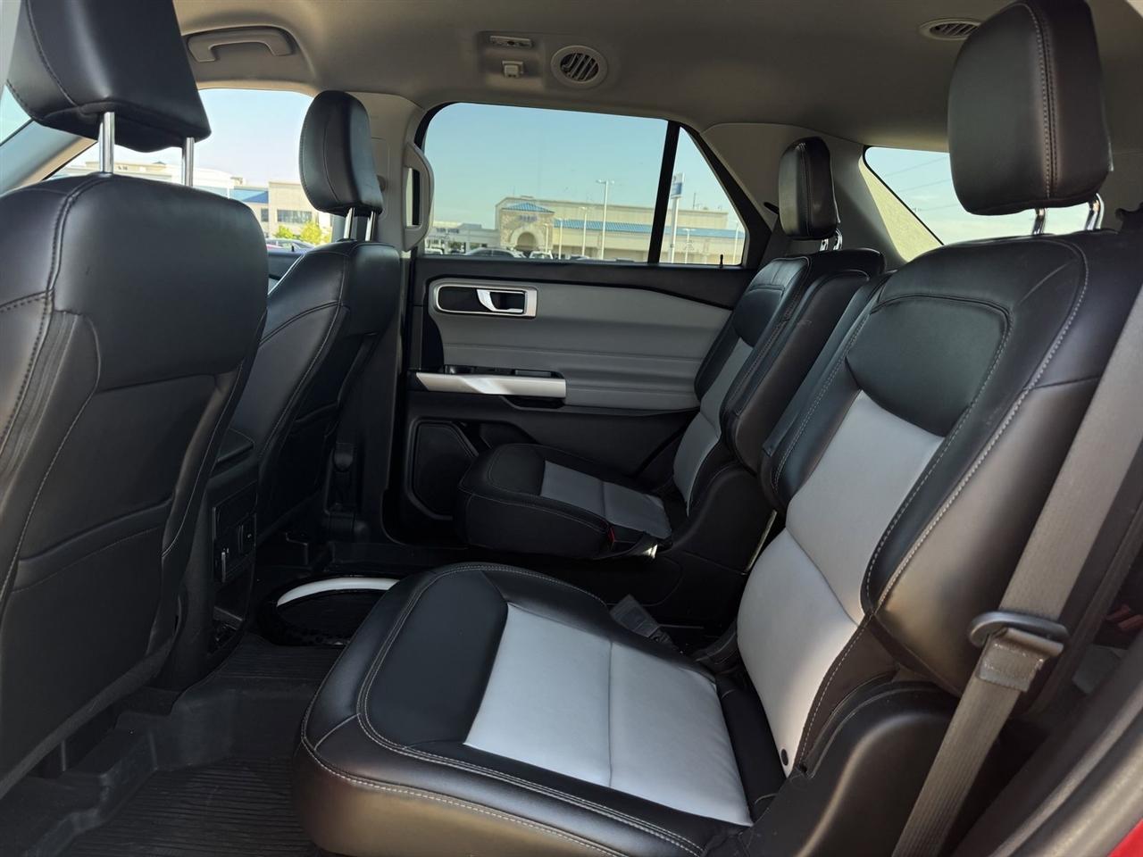 Ford Explorer XLT RWD 2022
