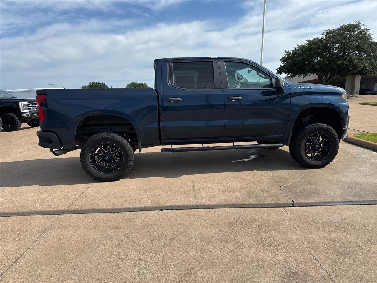 Chevrolet Silverado 1500 2WD Crew Cab 147" Custom 2020