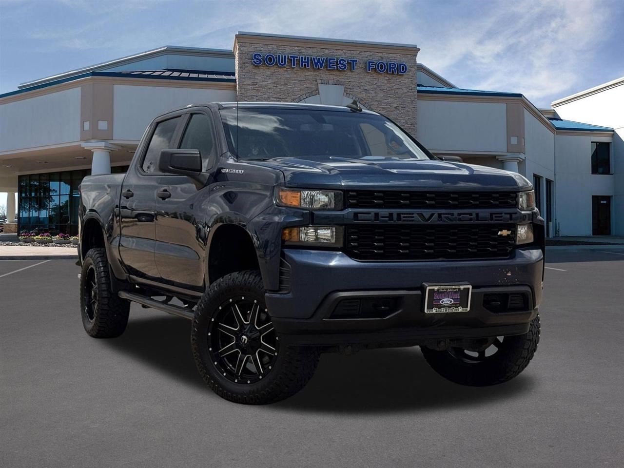 2020 Chevrolet Silverado 1500 2WD Crew Cab 147" Custom